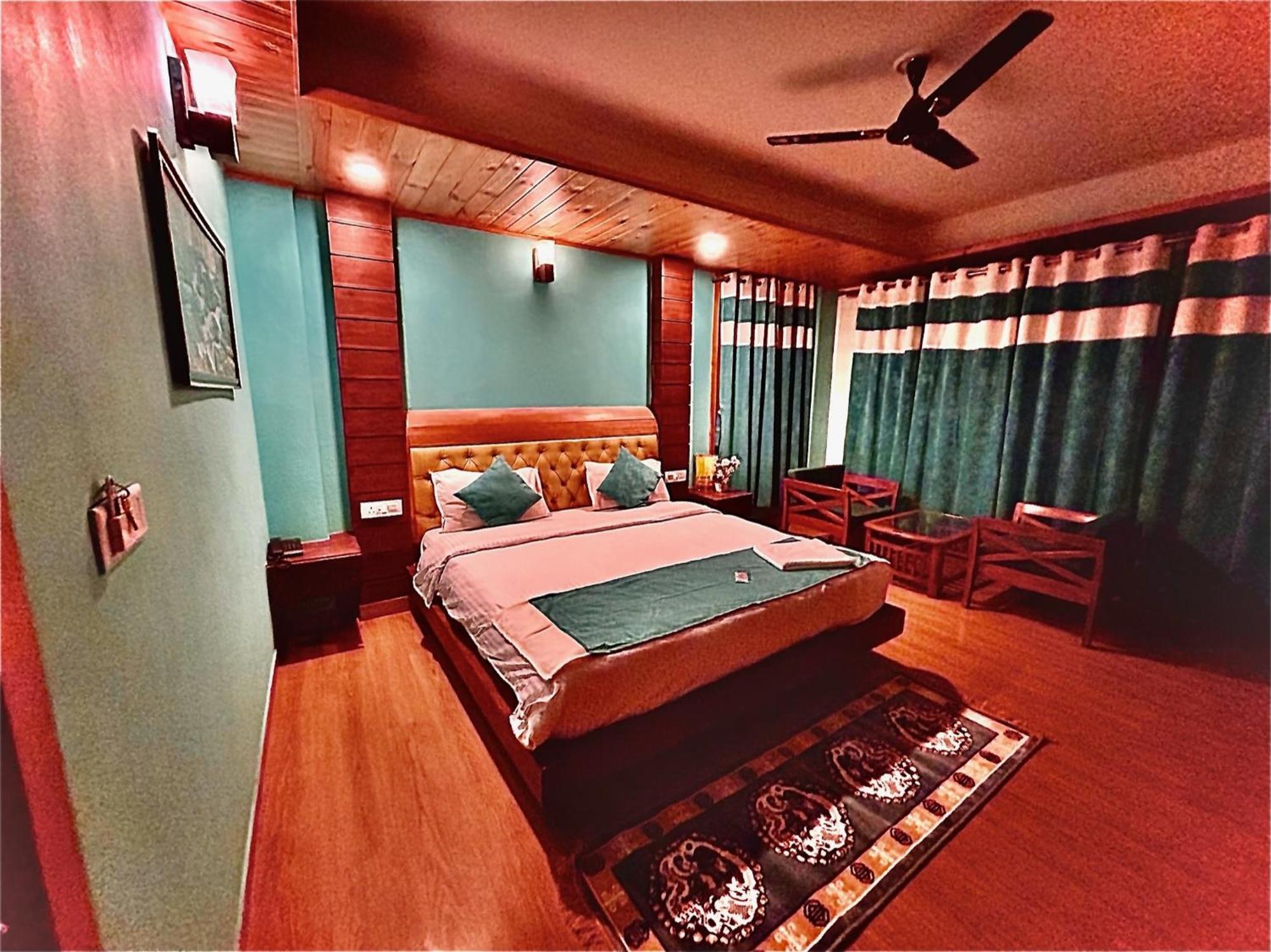 Tanglewood Villa Маналі Екстер'єр фото
